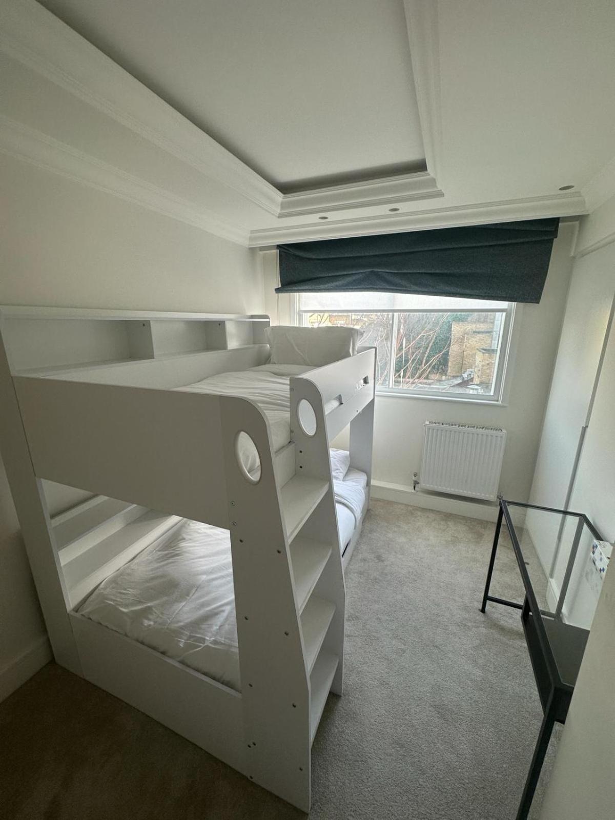Apartament Durrels House *
